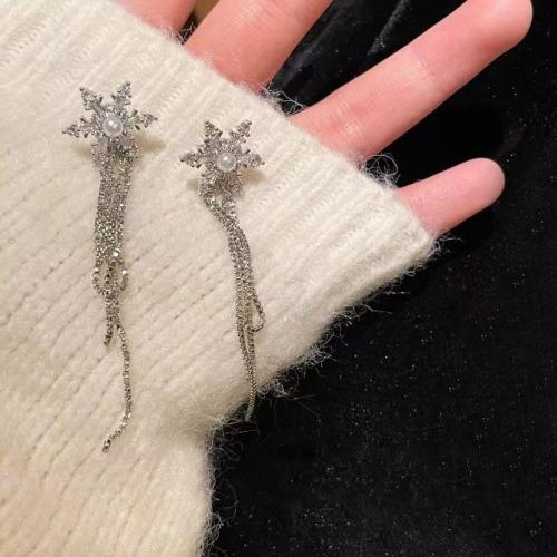Zinc Alloy Tassel Earring with Plastic Pearl Snowflake platinum color plated fashion jewelry & for woman & with rhinestone Sold By Pair