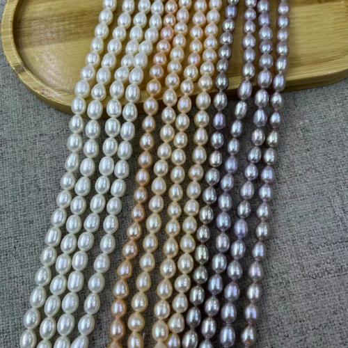 Perles d'eau douce de culture de riz, perle d'eau douce cultivée, bijoux de mode & DIY, plus de couleurs à choisir, Length about 5-6mm, Environ 53PC/brin, Vendu par brin