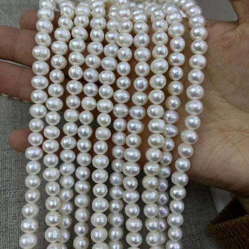 Perline perle d'acqua dolce naturale, perla d'acquadolce coltivata naturalmente, Leggermente rotondo, gioielli di moda & DIY, bianco, Length about 7-8mm, Appross. 57PC/filo, Venduto da filo