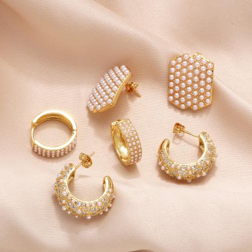 Messing Ohrstecker, mit Kunststoff Perlen, plattiert, Modeschmuck & verschiedene Muster für Wahl, goldfarben, frei von Nickel, Blei & Kadmium, verkauft von Paar