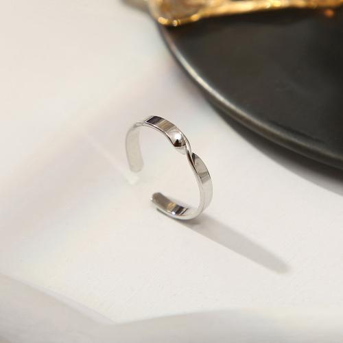 Zinklegering ringen, Zinc Alloy, plated, mode sieraden & uniseks, meer kleuren voor de keuze, wide:0.3cm, Maat:7.5, Verkocht door PC