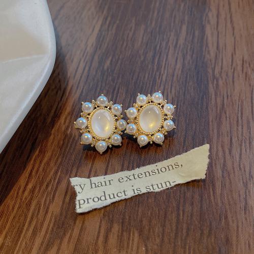 Zinc Alloy Stud Earring with Resin & Plastic Pearl gold color plated fashion jewelry & for woman earring length 10-20mm Sold By Pair