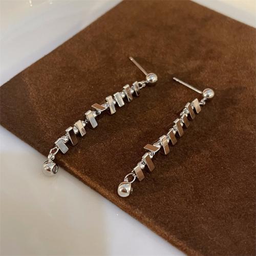 Zinc Alloy Drop Earrings plated fashion jewelry & for woman silver color Length Approx 2.5 cm Sold By Pair