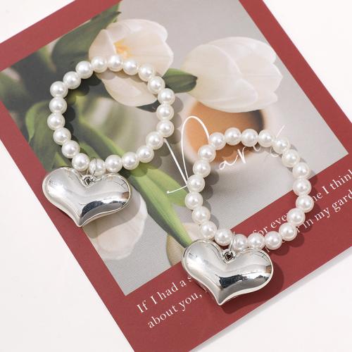 ABS-Kunststoff-Perlen Hängende Dekoration, mit Zinklegierung, Herz, Modeschmuck, weiß, Länge:65 cm, verkauft von PC