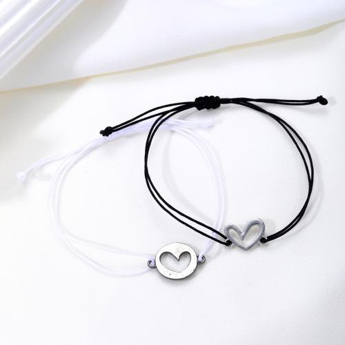 Bracelet en alliage de zinc, avec Fibres artificielles, coeur, fait à la main, 2 pièces & bijoux de mode & unisexe, blanc et noir, Vendu par fixé