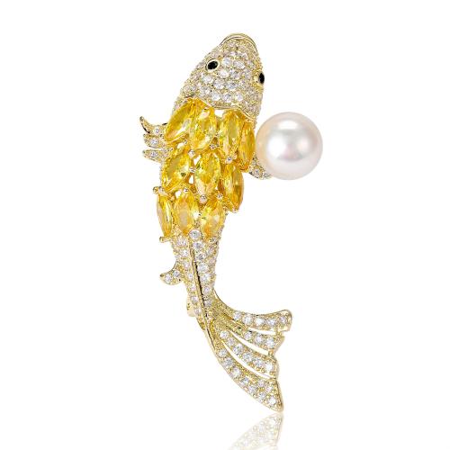 Zinc Alloy Brocher, med Cubic Zirconia & Plastic Pearl, Fisk, guldfarve belagt, mode smykker & for kvinde & med rhinestone, blandede farver, nikkel, bly & cadmium fri, 30x52mm, Solgt af PC