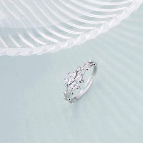 Cubique anneau en laiton Circonia Micro Pave, Trèfle à quatre feuilles, bijoux de mode & pavé de micro zircon & pour femme, Taille:7, Vendu par PC