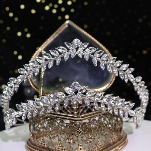Tiaras, aleación de zinc, Joyería & para mujer & con diamantes de imitación, plateado, Vendido por UD