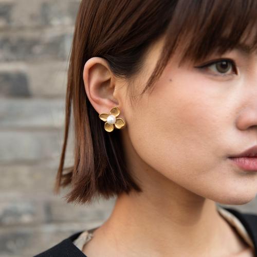 Stainless Steel Stud Earrings 304 Stainless Steel with Plastic Pearl Flower plated fashion jewelry golden 18.60mm Sold By Pair