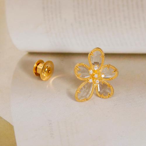 Cubic Zirconia Brooch Brass with Crystal Flower 18K gold plated fashion jewelry & micro pave cubic zirconia & for woman golden Sold By PC
