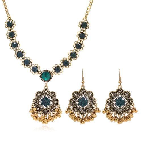 Conjuntos de joyería de aleación de zinc, pendiente & collar, 2 piezas & micro arcilla de zirconia cúbica & para mujer, color de oro antiguo, Vendido por Set