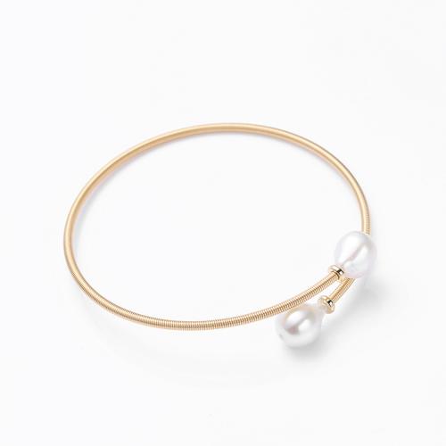 Brass Bracelet & Bangle, with Freshwater Pearl, fashion jewelry & for woman, golden, Length:Approx 17 cm, Sold By PC