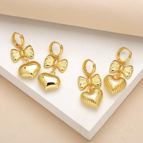 Boucles d'oreilles pendantes en laiton, Placage de couleur d'or, bijoux de mode & modèles différents pour le choix, doré, protéger l'environnement, sans nickel, plomb et cadmium, Vendu par paire