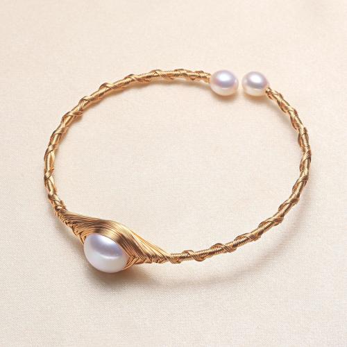Brass Bracelet & Bangle, with Freshwater Pearl, fashion jewelry & different styles for choice & for woman, golden, Length:Approx 17 cm, Sold By PC