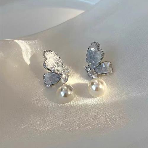 Boucle d'oreille dormeuse en alliage de zinc, avec cristal & perle de plastique, papillon, bijoux de mode & styles différents pour le choix & pour femme, bleu, 35mm, Vendu par paire