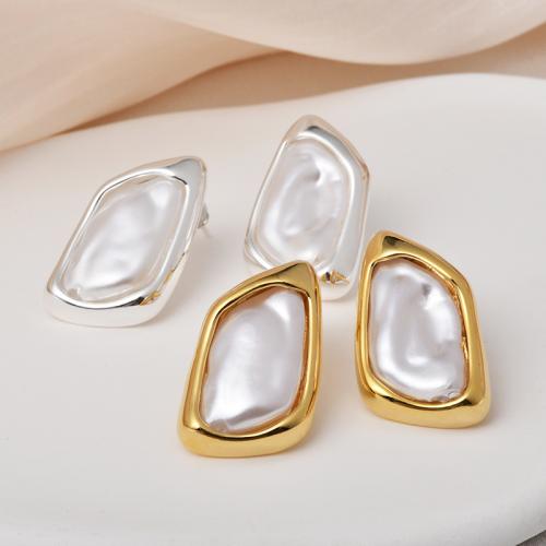 Brass Stud Earring with Shell plated fashion jewelry nickel lead & cadmium free Sold By Pair