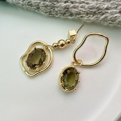 Zinc Alloy Stud Earring with Crystal plated for woman golden Sold By Pair