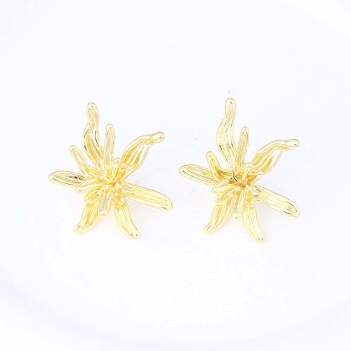Brass Stud Earring Flower gold color plated for woman nickel lead & cadmium free Sold By Pair