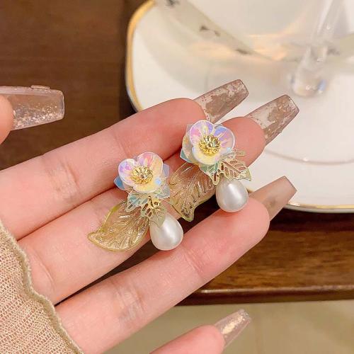 Zinc Alloy Stud Earring with Resin & Plastic Pearl gold color plated fashion jewelry golden nickel lead & cadmium free Sold By Pair