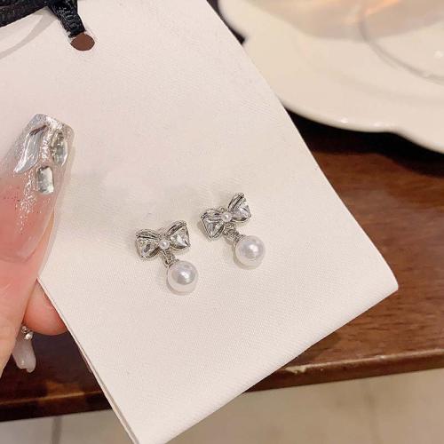 Zinc Alloy Drop Earrings with Plastic Pearl silver color plated fashion jewelry & with rhinestone silver color nickel lead & cadmium free Sold By Pair