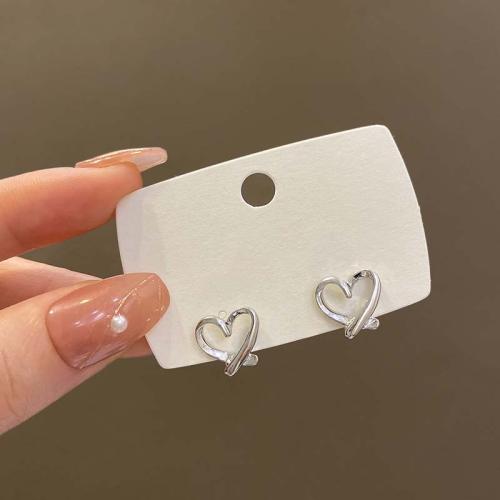 Zinc Alloy Stud Earring Heart silver color plated fashion jewelry silver color nickel lead & cadmium free Sold By Pair