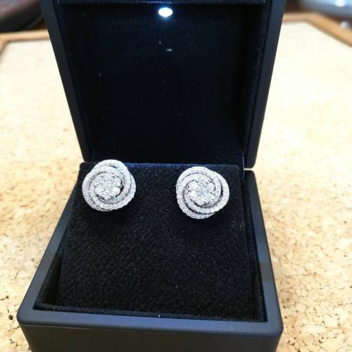Cubic Zirconia Micro Pave Brass Earring fashion jewelry & micro pave cubic zirconia & for woman silver color Sold By Pair