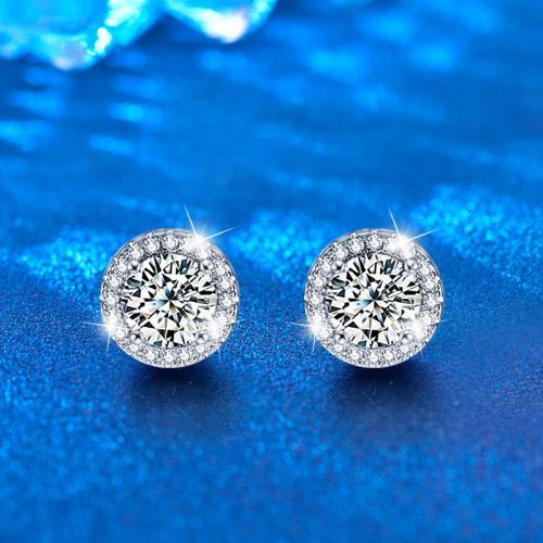 925 Sterling Silver Stud Earring, with Moissanite, Round, platinum plated, fashion jewelry & for woman, 7mm, Sold By Pair