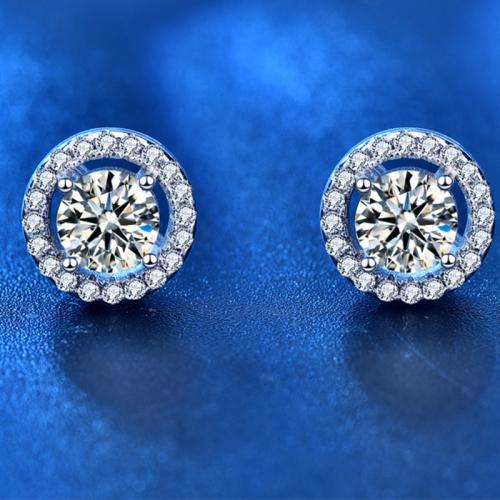 925 Sterling Silver Stud Earring, with Moissanite, Round, platinum plated, fashion jewelry & for woman, 8.80x8.80mm, Sold By Pair