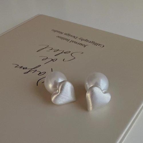 Messing Ohrstecker, mit Kunststoff Perlen, Herz, Modeschmuck & für Frau, stumpfnattes Silber, 18mm, verkauft von Paar