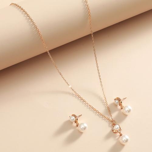 Conjuntos de joyería de aleación de zinc, Pendiente de stud & collar, con Perlas plásticas, para mujer & con diamantes de imitación, dorado, Necklace: Length 40cm, extension chain :5cm; Stud earrings :1.5cm., Vendido por Set