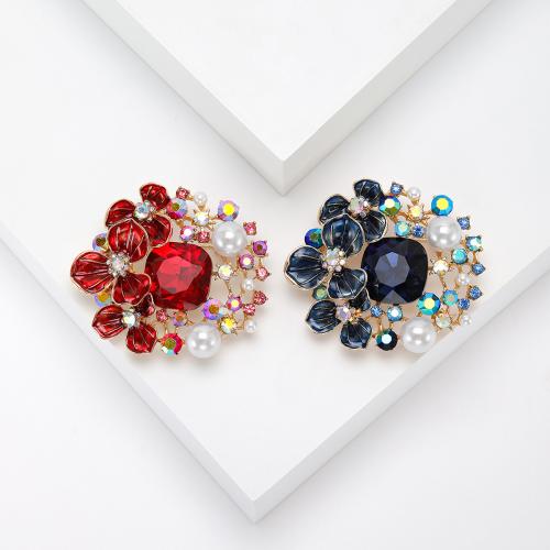 Zinc Alloy Brocher, med Plastic Pearl, Flower, forgyldt, mode smykker & emalje & med rhinestone, flere farver til valg, nikkel, bly & cadmium fri, 58x47mm, Solgt af PC