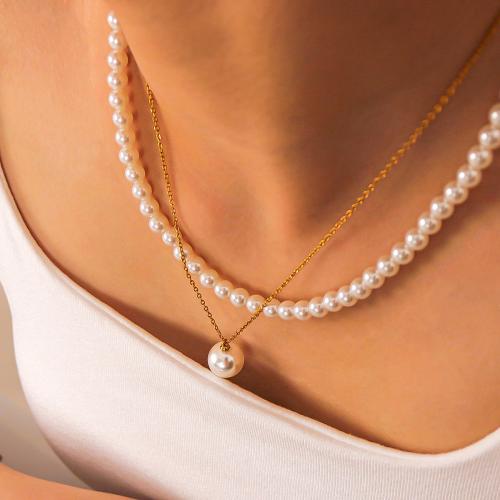 Collier de perles en plastique, Acier inoxydable 304, avec perle de plastique, Placage de couleur d'or, Double couche & pour femme, blanc, Vendu par PC