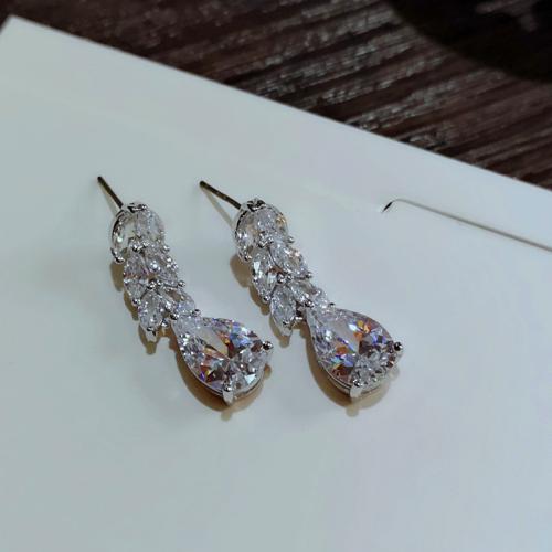 Boucles d'oreilles en laiton zircon cubique pavent, bijoux de mode & pavé de micro zircon & pour femme, 27mm, Vendu par paire