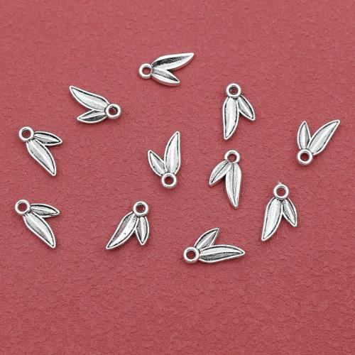 Zinc Alloy Leaf Pendants silver color plated DIY nickel lead & cadmium free Approx 1.5mm Approx Sold By Bag