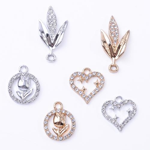 Sinc Alloy Rhinestone Pendants, Plating UV, DIY & stíleanna éagsúla do rogha & le rhinestone, dathanna níos mó le haghaidh rogha, 10ríomhairí pearsanta/Mála, Díolta De réir Mála