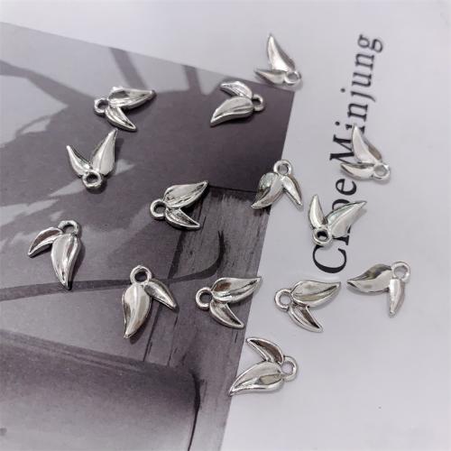 Pendentifs feuilles en alliage de zinc , Plaqué de couleur d'argent, DIY, protéger l'environnement, sans nickel, plomb et cadmium, 10x10mm, 100PC/sac, Vendu par sac