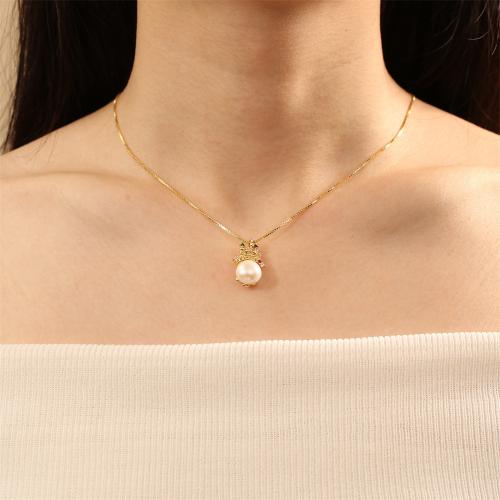 Circón cúbico Micro pavimentar collar de cobre amarillo, metal, con Perlas cultivadas de agua dulce, Esférico, chapado, micro arcilla de zirconia cúbica & para mujer, más colores para la opción, libre de níquel, plomo & cadmio, 20x9x13mm, longitud 33-50 cm, Vendido por UD