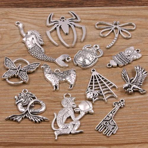 Zinc Alloy Animal Pendants silver color plated DIY nickel lead & cadmium free Approx Sold By Bag