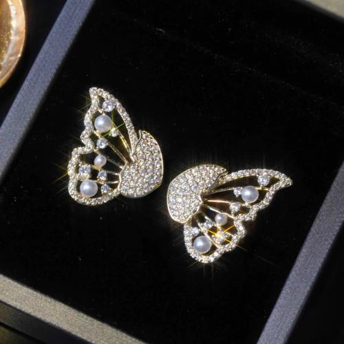 Tibetan Style Stud Earring, with Plastic Pearl, Butterfly, fashion jewelry & for woman & with rhinestone, golden, 20x25mm, Sold By Pair