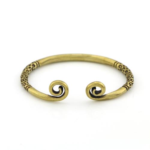 Brass Bracelet & Bangle, fashion jewelry & for woman, golden, Inner Diameter:Approx 58mm, Sold By PC