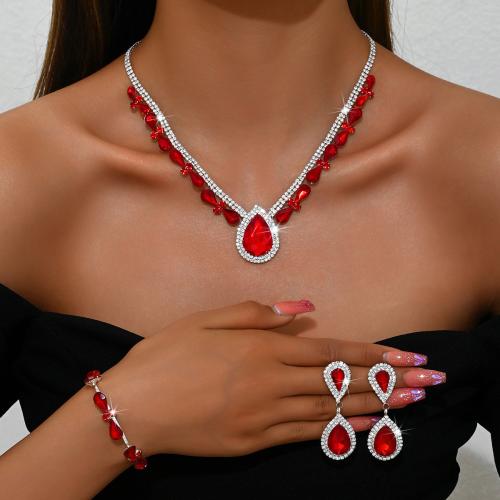 laiton parure de bijoux, Bracelet & boucle d'oreille & collier, avec strass, Placage, trois pièces & pour femme, plus de couleurs à choisir, Vendu par fixé