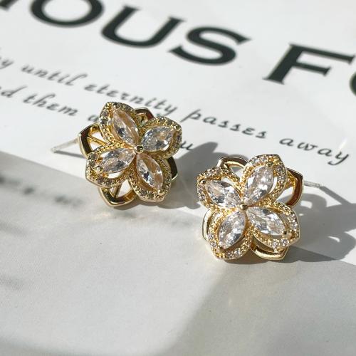 Boucles d'oreilles en laiton zircon cubique pavent, Trèfle à quatre feuilles, bijoux de mode & pavé de micro zircon & pour femme, plus de couleurs à choisir, 20x20mm, Vendu par paire