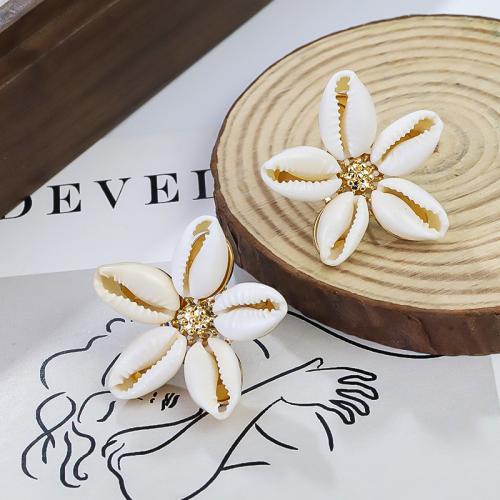 Tibetan Style Stud Earring, with Shell, Flower, gold color plated, fashion jewelry, white, nickel, lead & cadmium free, 30x30mm, Sold By Pair