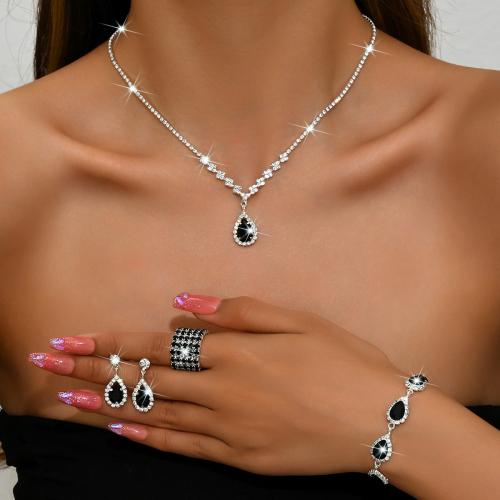 metal Conjunto de joya, anillo de dedo & pulsera & pendiente & collar, chapado, 4 piezas & micro arcilla de zirconia cúbica & para mujer & con diamantes de imitación, más colores para la opción, Vendido por Set