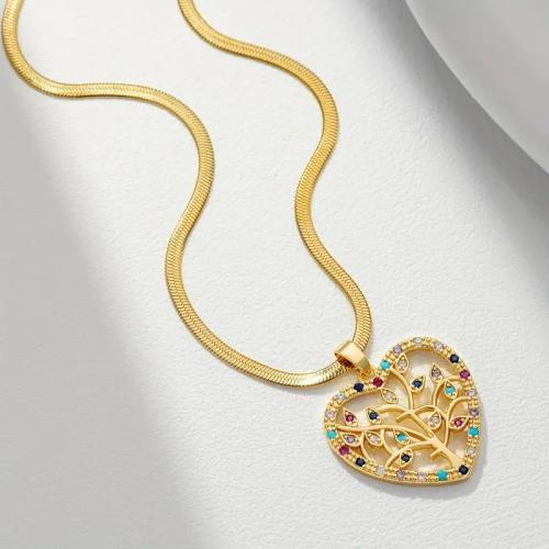 Circón cúbico Micro pavimentar collar de cobre amarillo, metal, Corazón, chapado en color dorado, Joyería & micro arcilla de zirconia cúbica, dorado, libre de níquel, plomo & cadmio, 20mm, longitud:45 cm, Vendido por UD