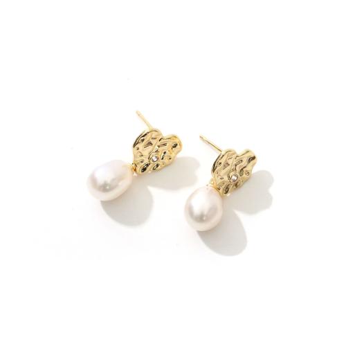 Boucles d'oreilles pendantes en laiton, avec perle d'eau douce cultivée, Placage de couleur d'or, bijoux de mode & pavé de micro zircon, doré, protéger l'environnement, sans nickel, plomb et cadmium, 10x20mm, Vendu par paire