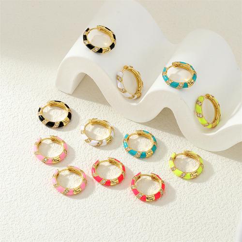 Boucles d'oreilles en laiton zircon cubique pavent, Rond, Placage de couleur d'or, pavé de micro zircon & pour femme & émail, plus de couleurs à choisir, protéger l'environnement, sans nickel, plomb et cadmium, Vendu par paire