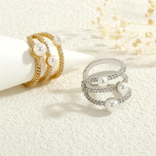 Kubieke Circonia Micro Pave Brass Ring, Messing, met Plastic Pearl, plated, micro pave zirconia & voor vrouw, meer kleuren voor de keuze, nikkel, lood en cadmium vrij, Verkocht door PC