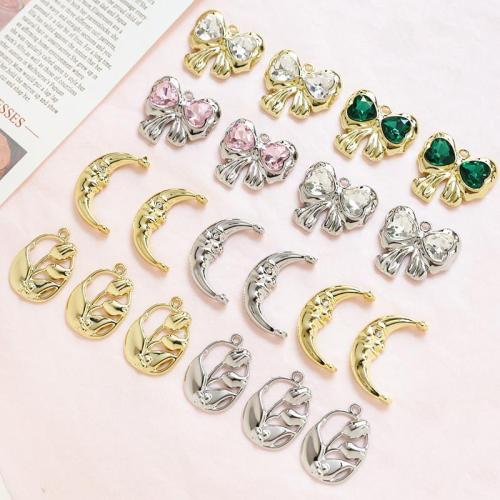 Cubic Zirconia Micro Pave bronze Pingente, cobre, banhado, DIY & Varios pares a sua escolha & micro pavimento em zircônia cúbica, Mais cores pare escolha, níquel, chumbo e cádmio livre, vendido por PC