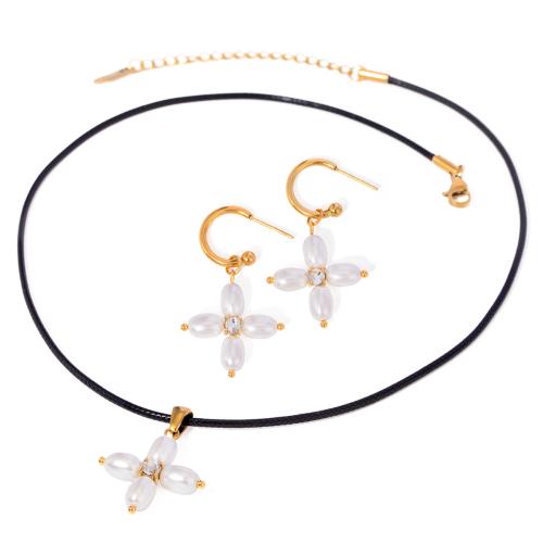 Acier inoxydable 304 parure de bijoux, avec perle d'eau douce cultivée, Placage de couleur d'or, bijoux de mode & styles différents pour le choix & avec strass, doré, Vendu par PC